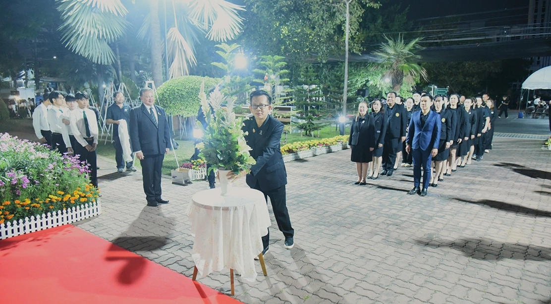 คณะอุตสาหกรรมบริการ ร่วมพิธีวางแจกันดอกไม้ เนื่องในวาระครบรอบ 83 ปี แห่งการสถาปนามหาวิทยาลัยเกษตรศาสตร์