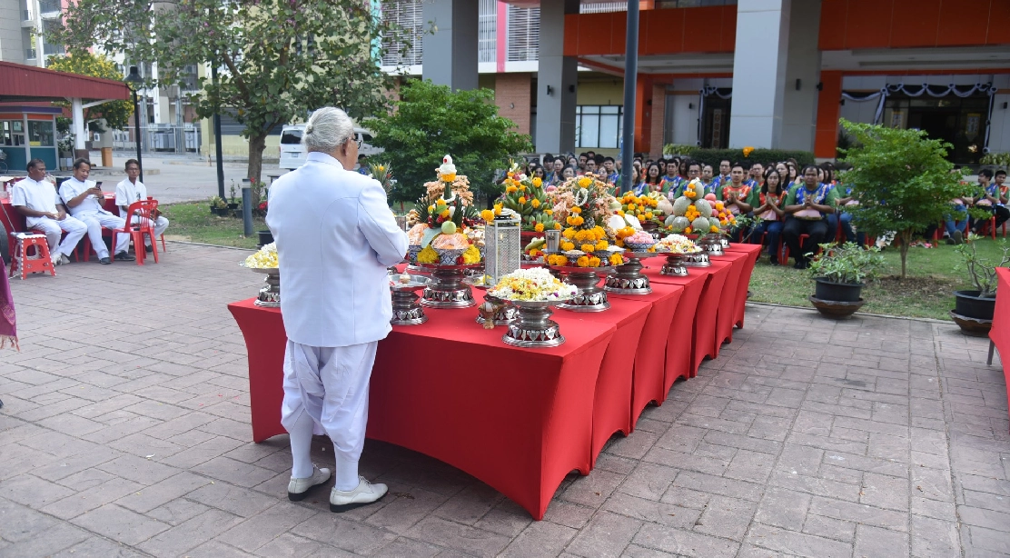 คณะอุตสาหกรรมบริการประกอบพิธีพราหมณ์บวงสรวง เสริมความเจริญก้าวหน้าอย่างเป็นสิริมงคล