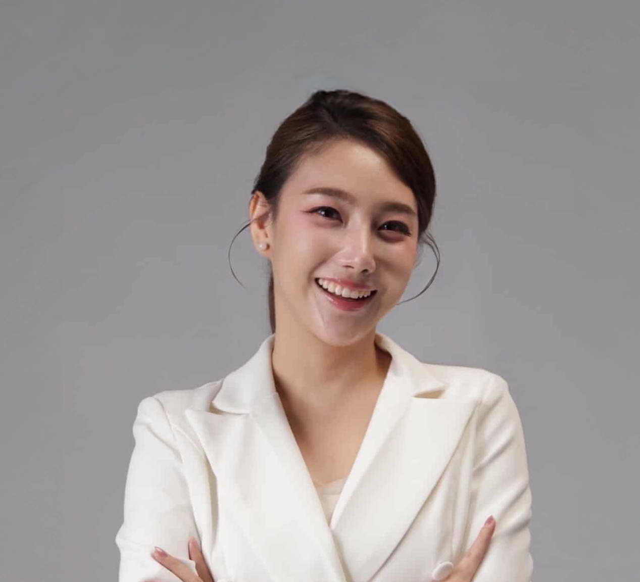 นางสาวพัชรา กัญญามานนท์ (ปัดแป้ง)