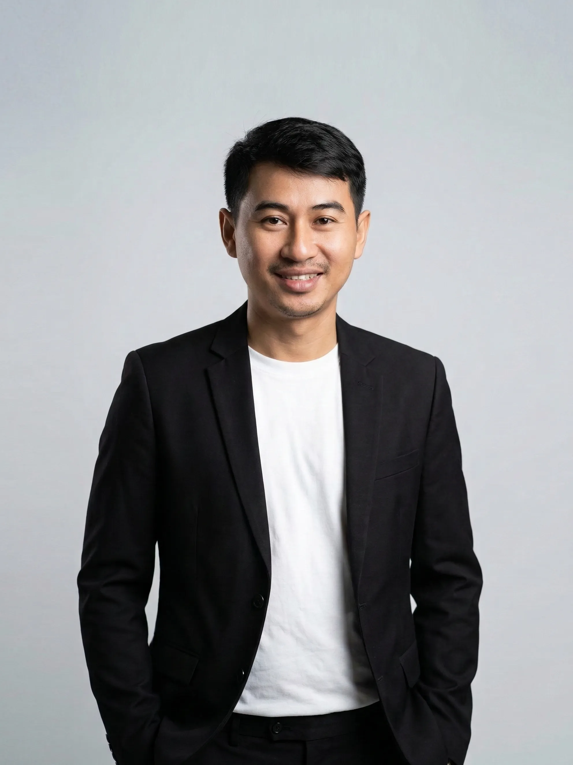 นายบรรจบ กราบทอง