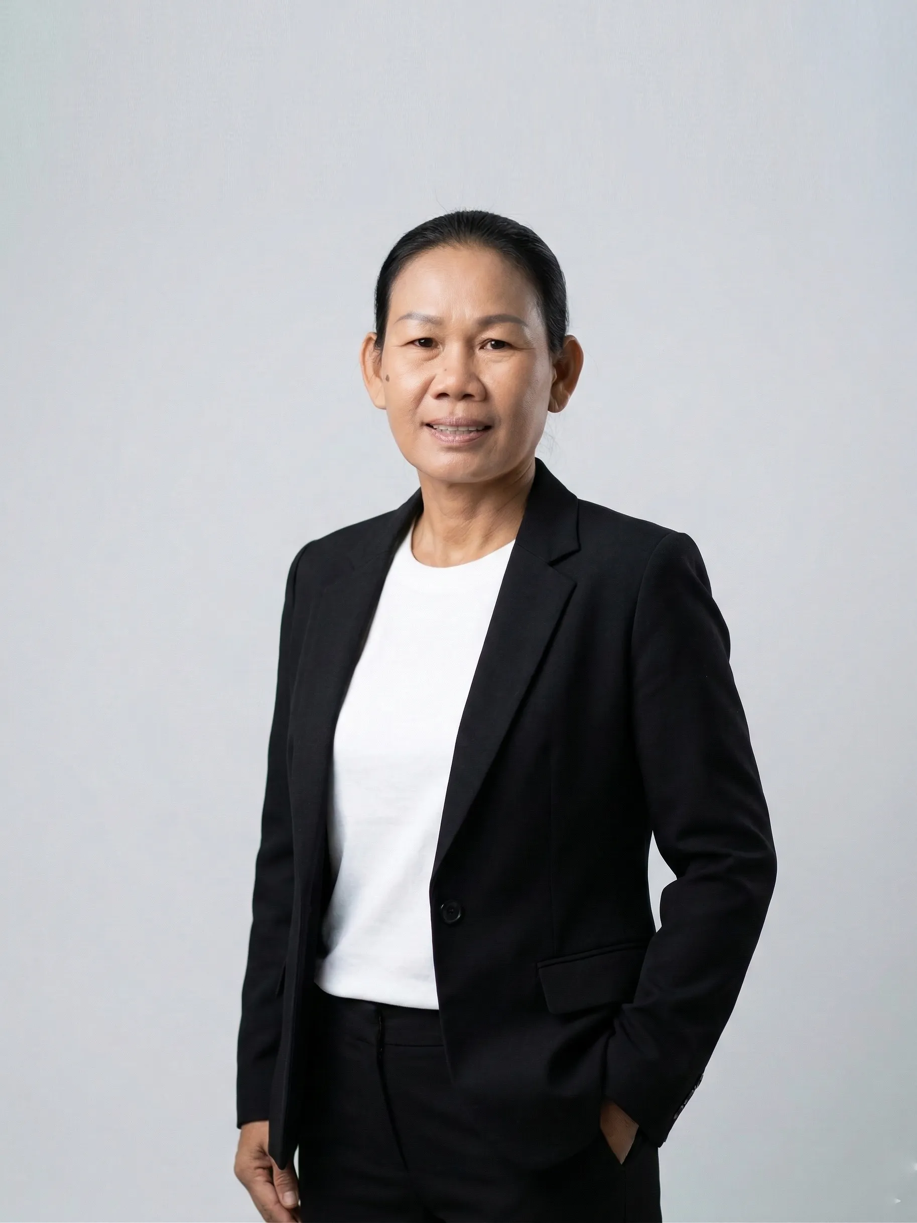 นางม่วย สระสมทรัพย์