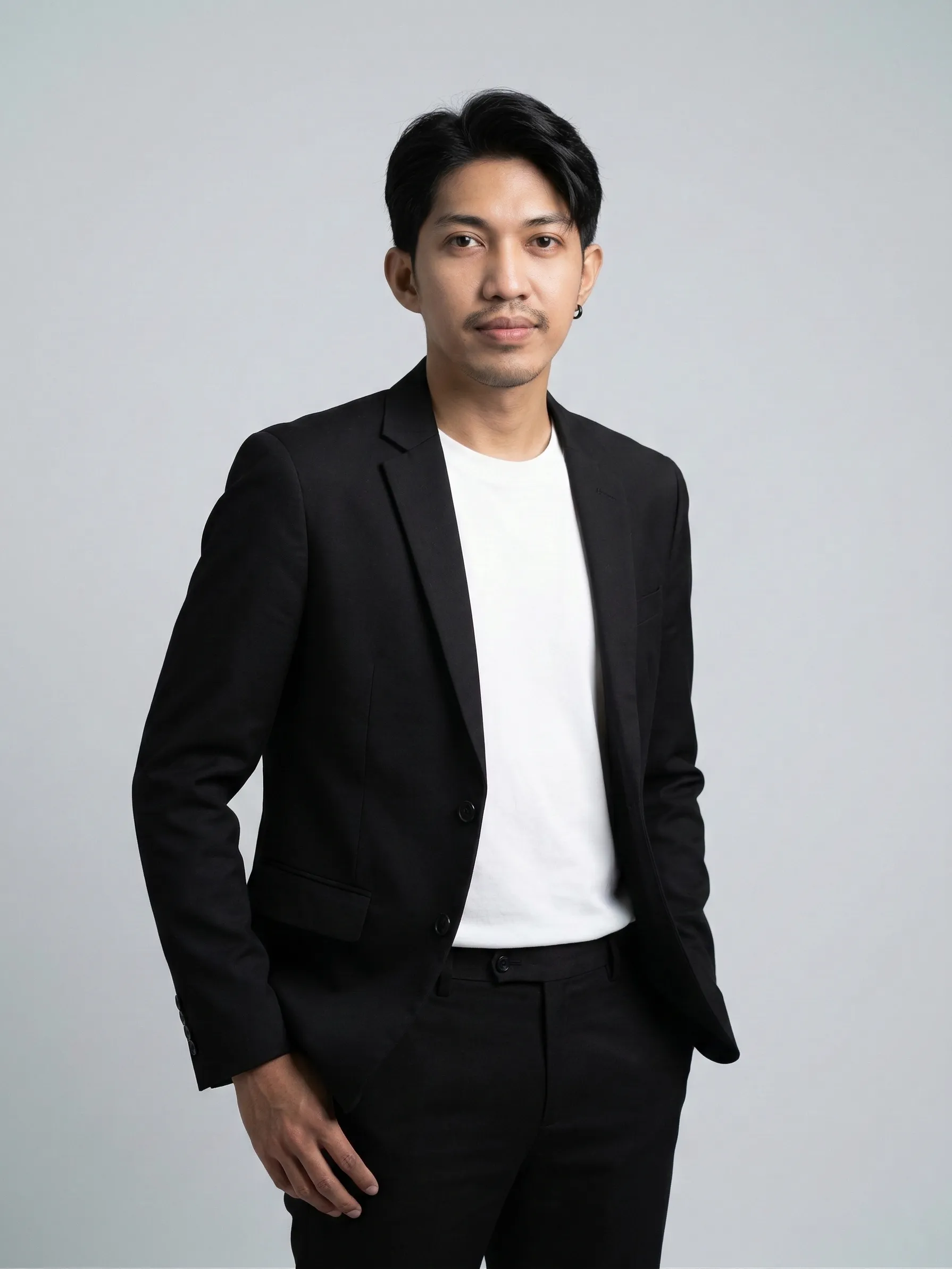 นายศุภณัฐ นาคะสิงห์