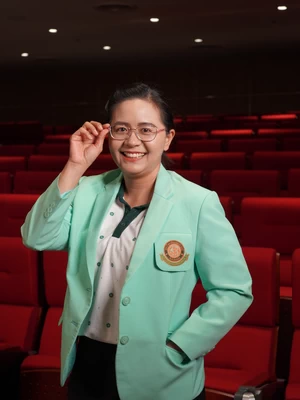 อาจารย์ ดร.ชนม์ชนก ชิตประเสริฐ																																																