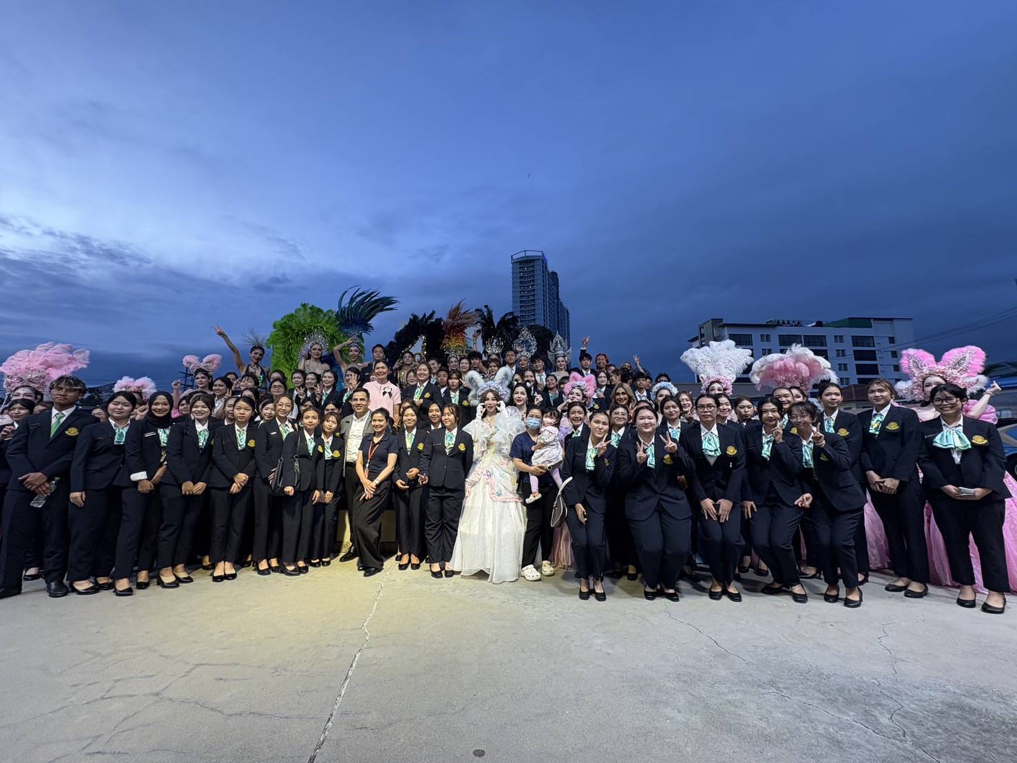 กิจกรรม​การเรียนรู้จากห้องเรียนสู่สถานที่จริงอย่างมืออาชีพ