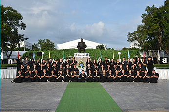 คณบดีคณะอุตสาหกรรมบริการพร้อมด้วยคณะผู้บริหาร คณาจารย์ และบุคลากรคณะอุตสาหกรรมบริการ ร่วมพิธีวางแจกันดอกไม้ เนื่องในวันสถาปนามหาวิทยาลัยเกษตรศาสตร์ วิทยาเขตกำแพงแสน ครบรอบ 46 ปี ประจำปี 2568