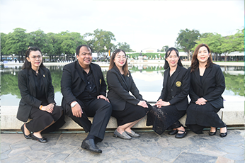 รองศาสตราจารย์ ดร.อนามัย ดำเนตร ปฐมคณบดีและผู้ก่อตั้งคณะอุตสาหกรรมบริการ มอบหมายให้ผู้บริหาร เข้าร่วมพิธีบวงสรวงองค์พระพิรุณ เนื่องในวันสถาปนามหาวิทยาลัยเกษตรศาสตร์ วิทยาเขตกำแพงแสน ครบรอบ 46 ปี