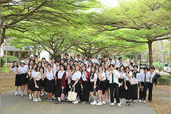 เปิดโลก “จากไร่สู่แก้ว” นิสิตการโรงแรมฯ ศึกษาดูงาน ณ GranMonte