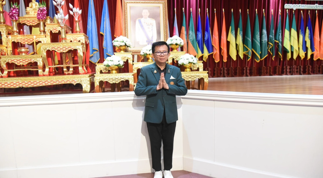 คณะอุตสาหกรรมบริการจัดพิธีจุดธูปเทียนน้อมรำลึกและแสดงความกตัญญูแด่ท่าน ดร.จงรัก วัชรินทร์รัตน์ ในวาระครบรอบ 4 ปีแห่งการสถาปนาคณะ