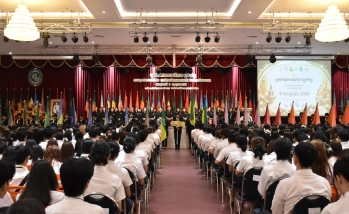 นิสิตใหม่ชั้นปีที่ 1 คณะอุตสาหกรรมบริการ ร่วมใจเข้าพิธี “อุตสาหกรรมบริการบูชาครู” ประจำปีการศึกษา 2569