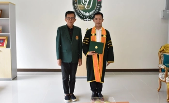คณะอุตสาหกรรมบริการ ร่วมแสดงความยินดีกับอาจารย์เนื่องในโอกาสสำเร็จการศึกษา