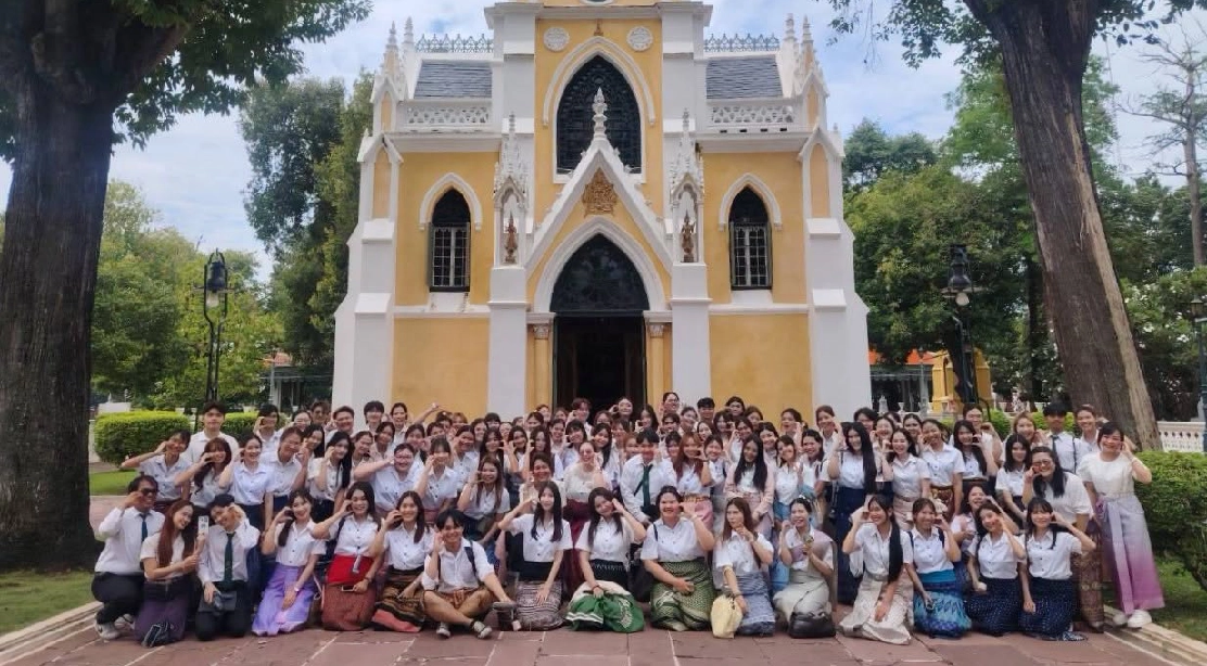 นิสิตสาขาวิชาการสร้างสรรค์การบริการเพื่อธุรกิจการท่องเที่ยว ลงพื้นที่ศึกษาเส้นทางแหล่งท่องเที่ยว อยุธยา – ลพบุรี บูรณาการเรียนรู้สู่การปฏิบัติจริง