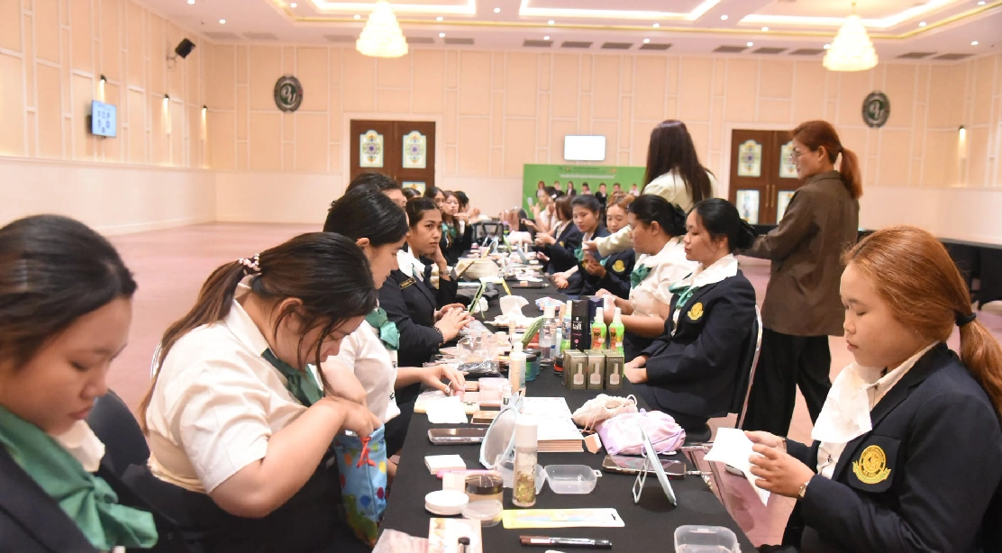 สาขาวิชาการท่องเที่ยวและนันทนาการ (TR) จัดโครงการเตรียมความพร้อมด้านบุคลิกภาพและพัฒนาทักษะด้านการปฏิบัติงานสำหรับนิสิตฝึกสหกิจศึกษา