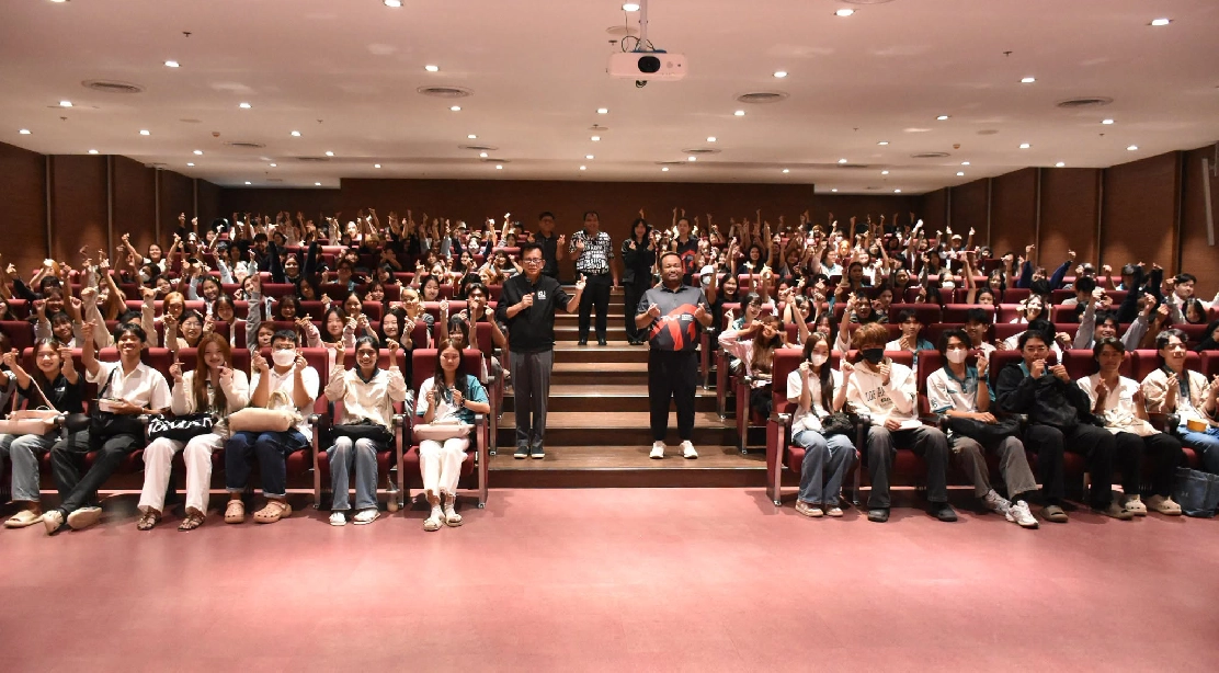 คณะอุตสาหกรรมบริการ ร่วมกับ โตโยต้านครปฐม จัดโครงการ Safe eco driving &amp; Service