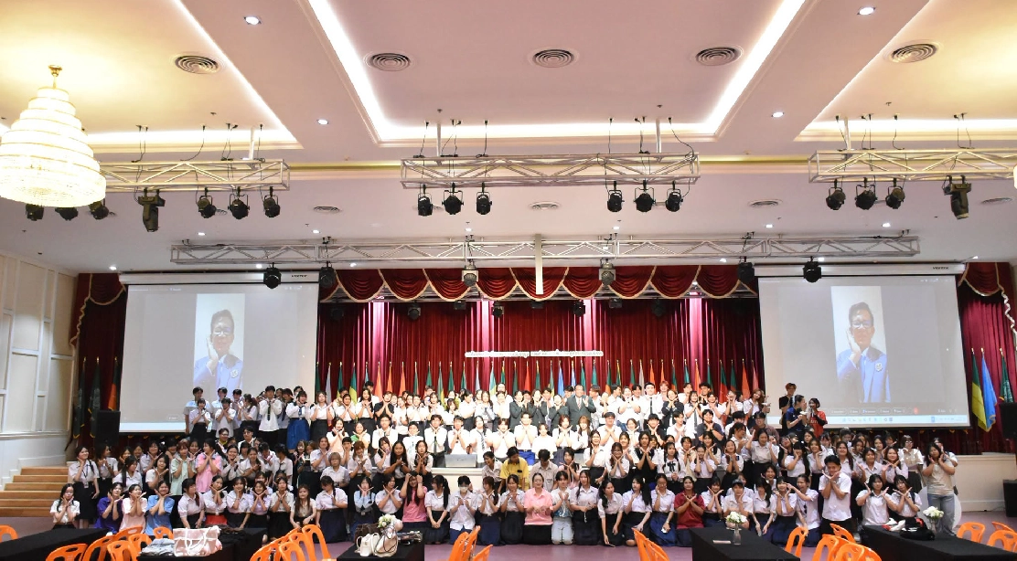 คณบดีคณะอุตสาหกรรมบริการ ให้เกียรติเป็นประธานในพิธีเปิด โครงการเสริมทักษะ HBM “กิจกรรมสานสายใยสู่โลกกว้าง” ประจำปีการศึกษา 2569