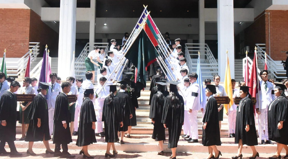 บัณฑิตคณะอุตสาหกรรมบริการ เข้าร่วมพิธีพระราชทานปริญญาบัตร มหาวิทยาลัยเกษตรศาสตร์ ประจำปีการศึกษา 2568